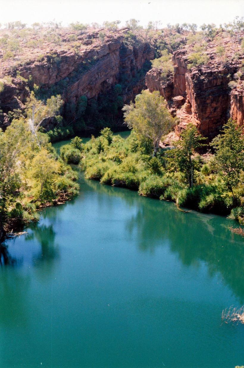 Resize of 06-13-2002 09 upper gorge with little croc