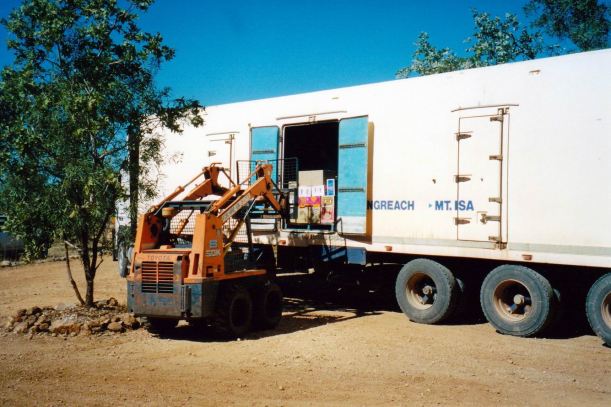 Resize of 06-27-2002 02 Friday truck day at Adels Grove