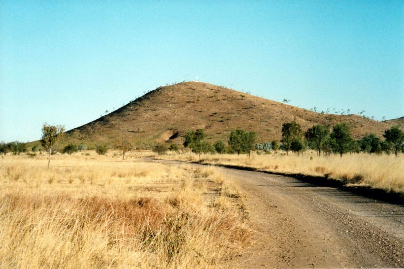 Resize of 07-26-2002 01 Lawn Hill Station memorial hill