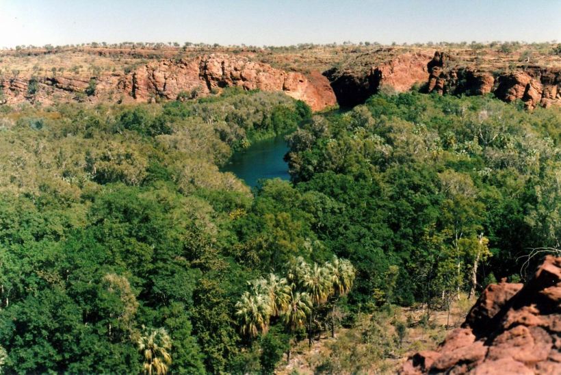 Resize of 07-31-2002 03 Middle Gorge from Island Stack