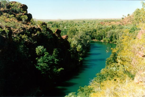 Resize of 07-31-2002 06 Lower Gorge from Island Stack