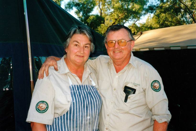 Resize of 07-29-2002 05 cook and odd job man Adels.jpg