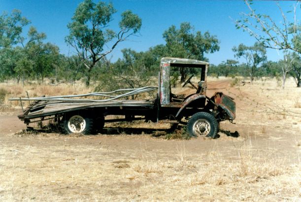 Resize of 08-02-2002 10 old truck Lawn Hill Station