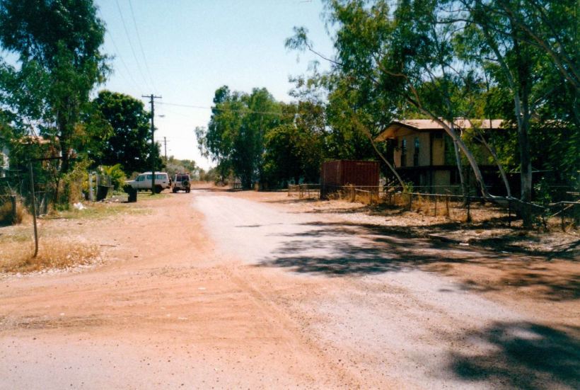 Resize of 08-11-2002 03 Potter St Doomadgee view nth.jpg
