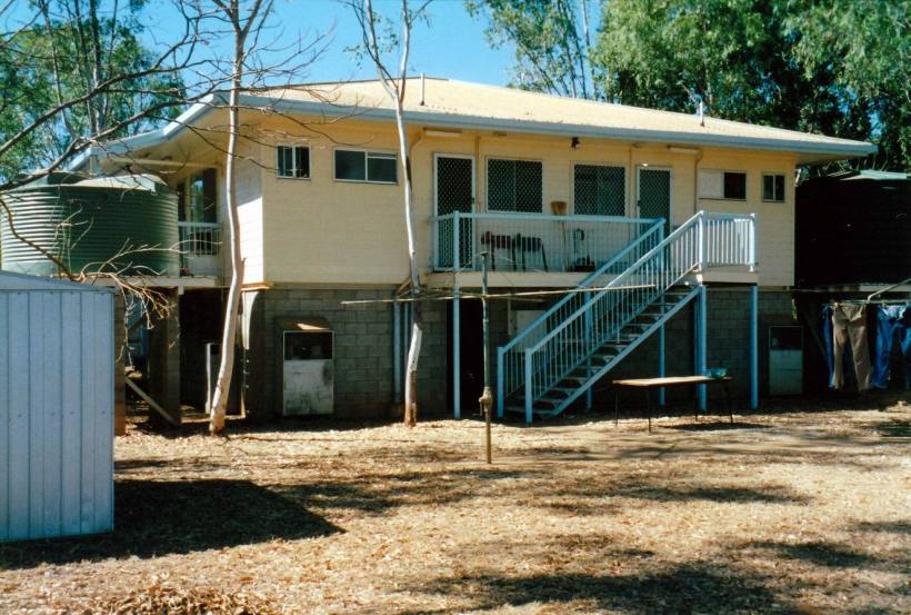 Resize of 08-11-2002 back of house.jpg