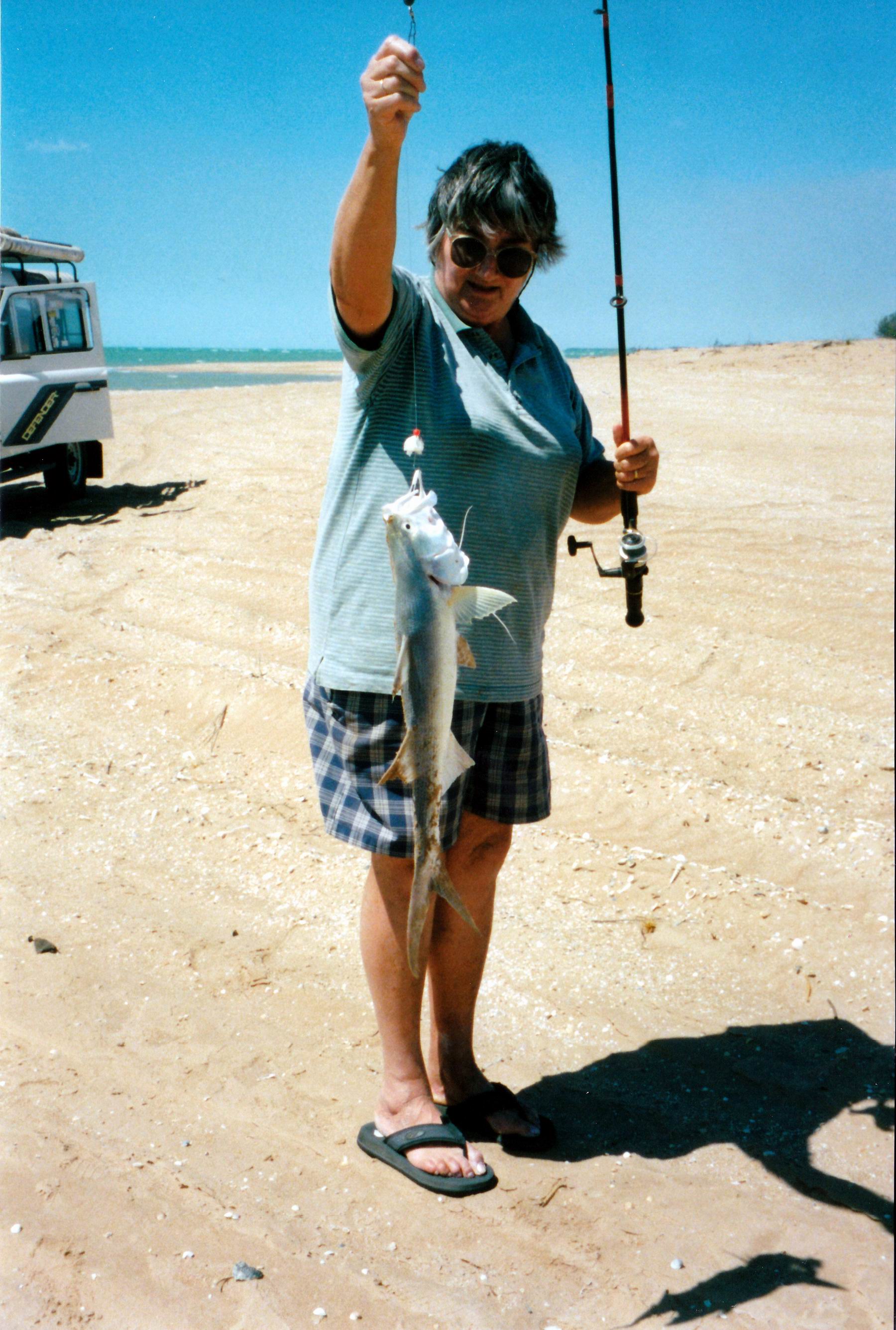 Resize of 08-24-2002 07 threadfin salmon.jpg