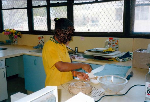 Resize of 08-30-2002 cooking class.jpg