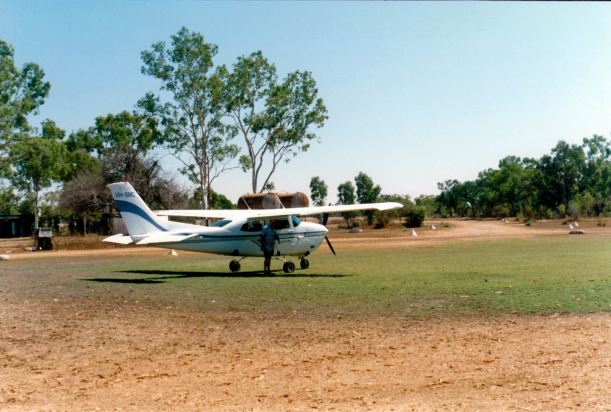 Resize of 09-08-2002 04 Escott we are going flying