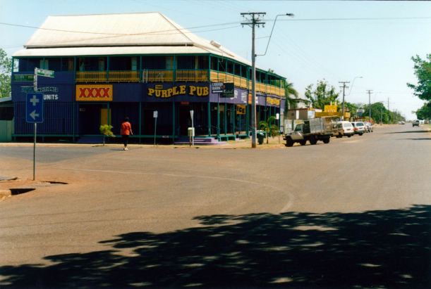 Resize of 09-25-2002 02 Normanton Purple Pub