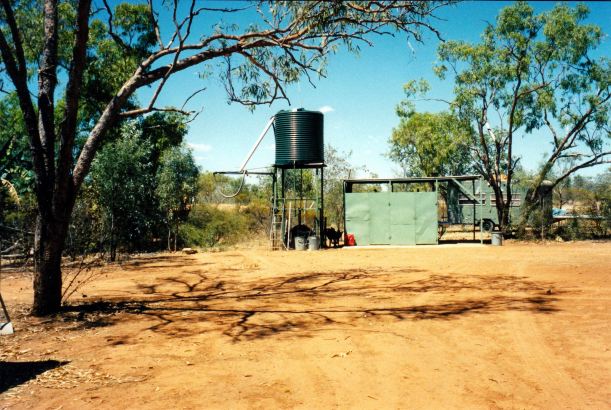 Resize of 08-07-2003 06 camp showers Adels.jpg