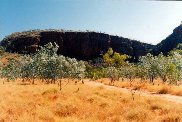 Resize of 06-20-2003 03 Valley entrance to Edith Creek gorge.jpg