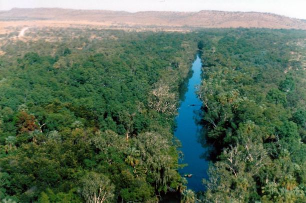 Resize of 06-29-2003 04 Lawn Hill Ck & swim pontoon.jpg