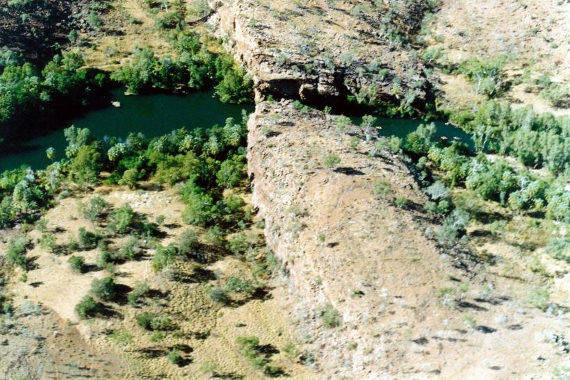 Resize of 06-29-2003 11 top of upper gorge from heli.jpg