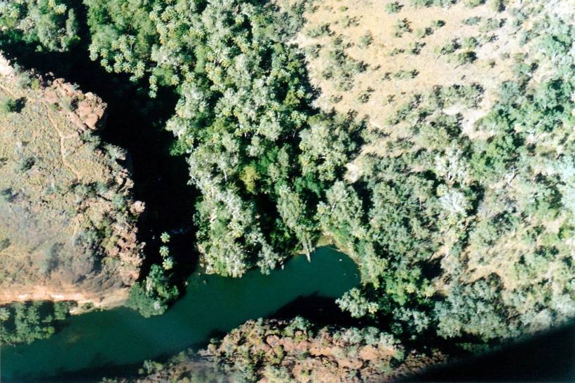 Resize of 06-29-2003 15 Island Stack corner.jpg