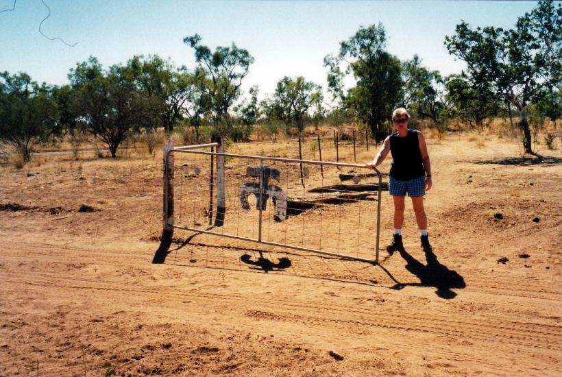 Resize of 07-08-2003 02 mem came to visit.jpg