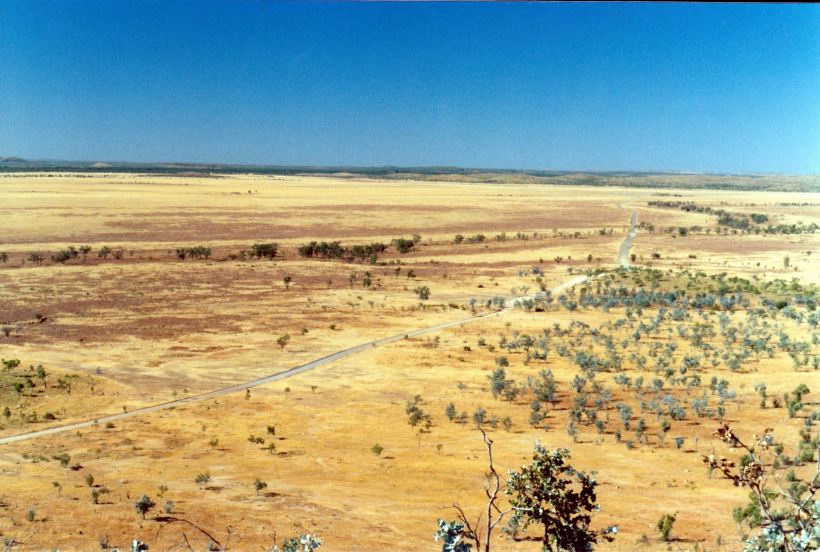 Resize of 07-08-2003 07 track south from cross on hill