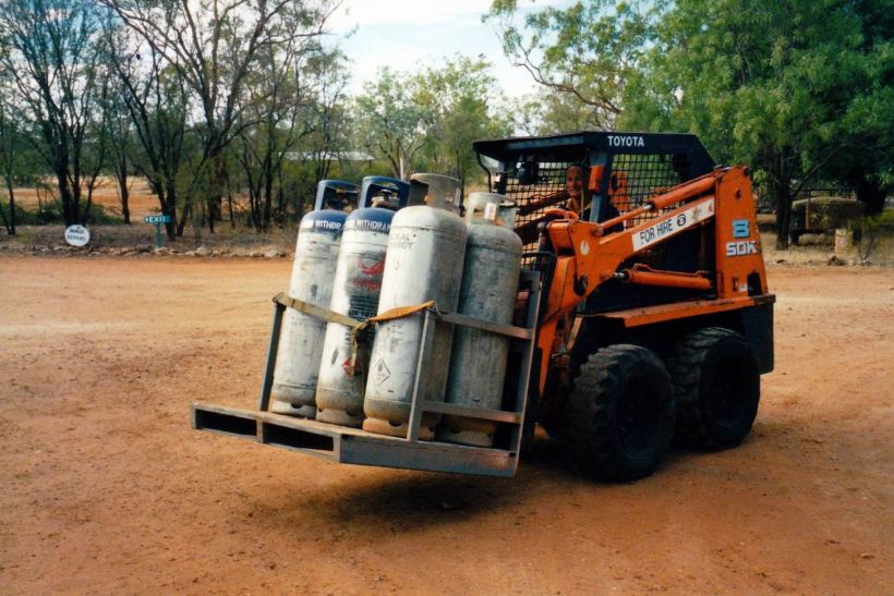 Resize of 08-07-2003 man at work.jpg