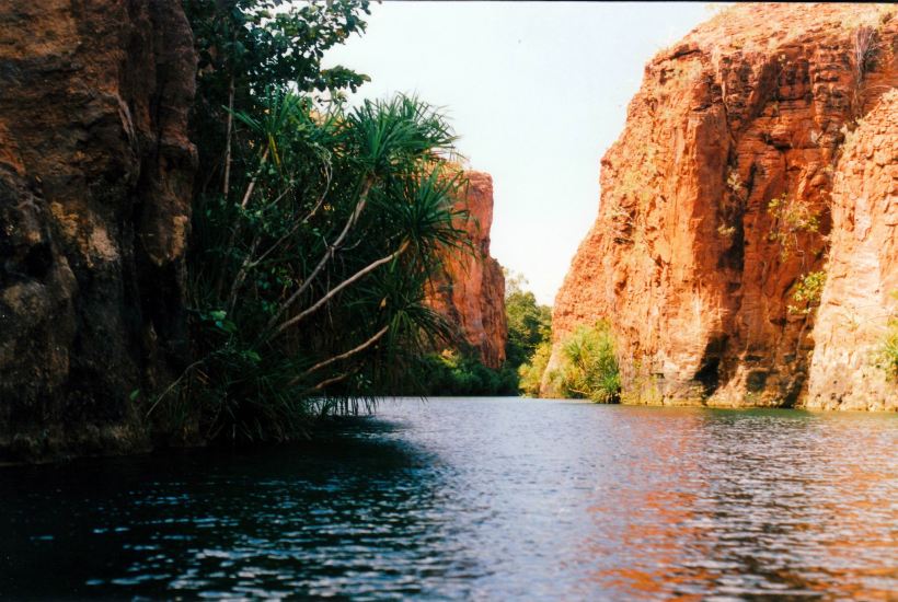 Resize of 08-15-2003 20 canoeing in the middle gorge