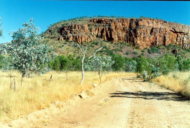 Resize of 07-10-2003 02  driving to edith springs walk.jpg