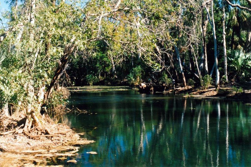 Resize of 07-24-2003 01 Lawn Hill Ck by tents.jpg