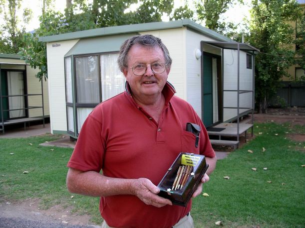 Resize of 03-28-2004 John with pens at Mildura.jpg