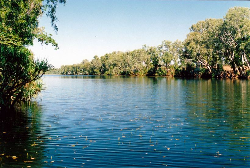 resize of 09-14-2003 03 calvert waterhole at our first pungalina camp