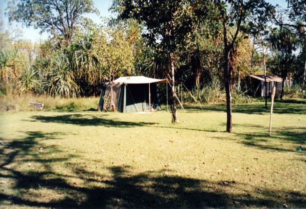 Resize of 09-19-2003 01 safari camp tent.jpg