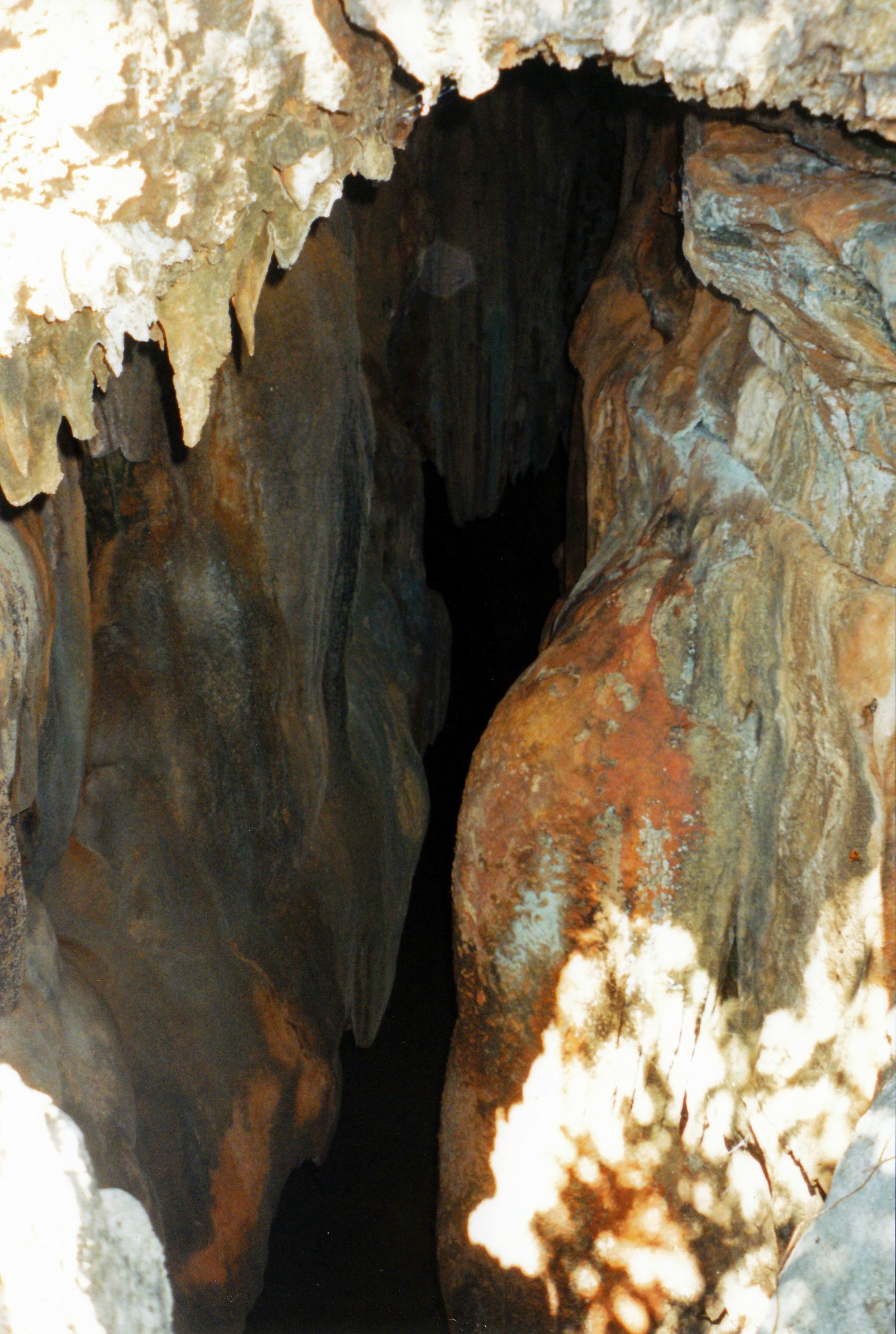 Resize of 09-19-2003 25 looking down cave entry.jpg