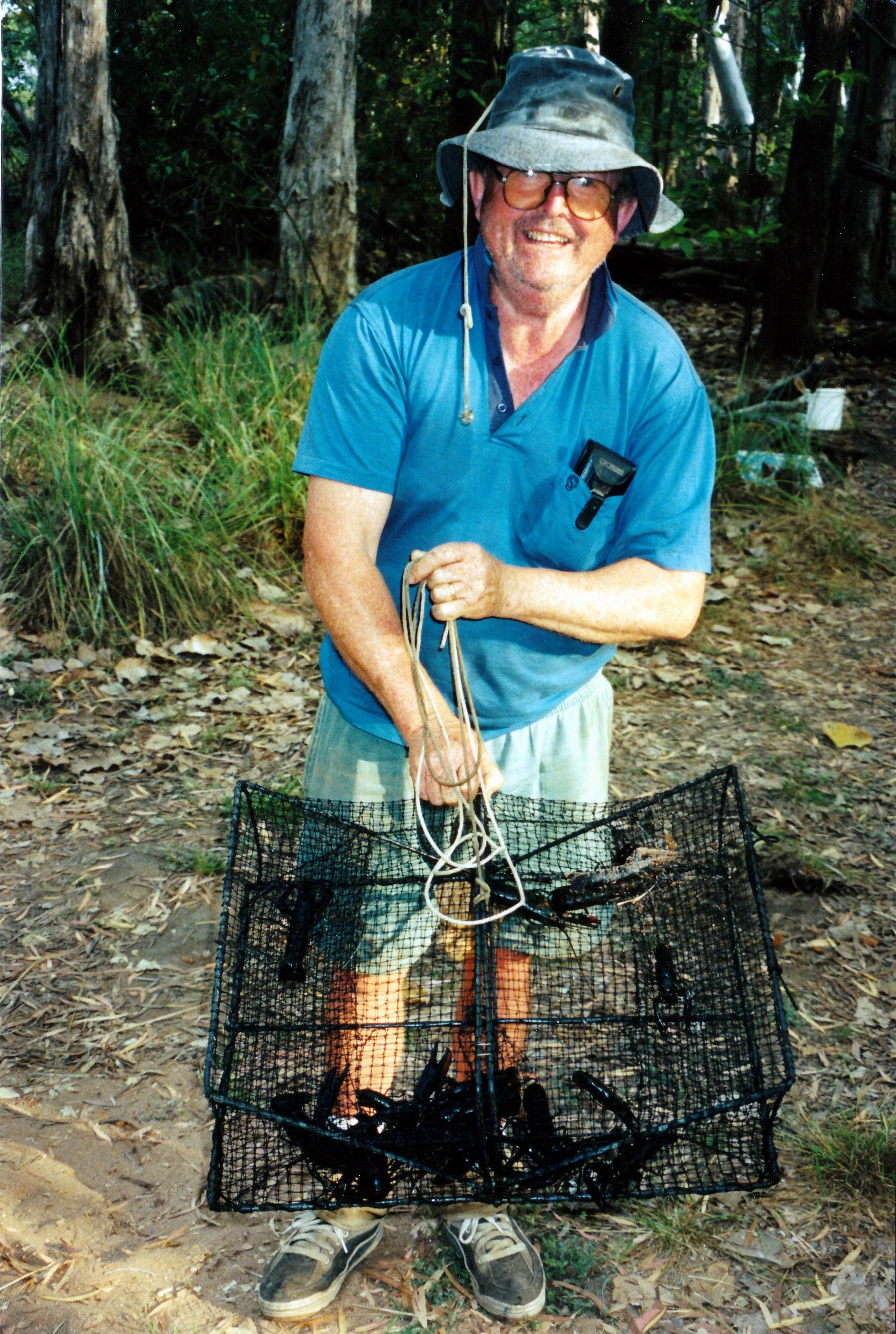 resize of 09-20-2003 02 more redclaw