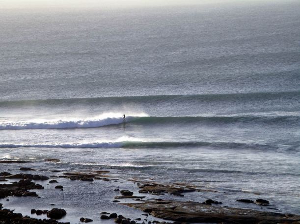 Resize of 04-06-2004 Surfer Streaky Bay Back Beach