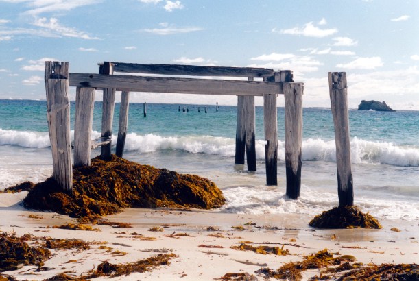 05-27-2004 02 Hamelin Bay old jetty.jpg