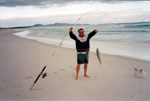 Resize of 05-04-2004 03 salmon for a few meals.jpg