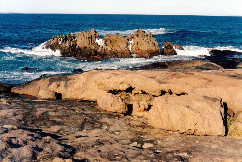 Resize of 05-15-2004 rocks quaagi