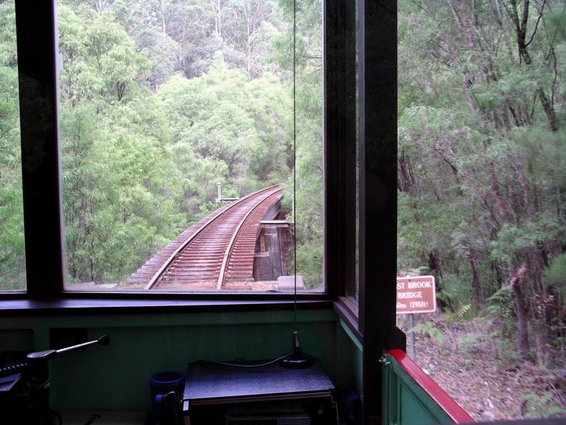 Resize of 05-24-2004 07 Pemberton tramway.JPG