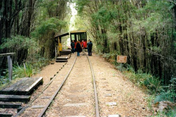 Resize of 05-24-2004 19 Warren R end of the line