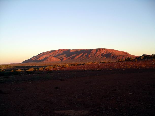 Resize of 06-27-2004 07 Mt Augustus panorama.JPG