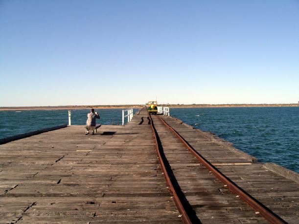 Resize of 07-04-2004 04 Carnarvon jetty length.JPG