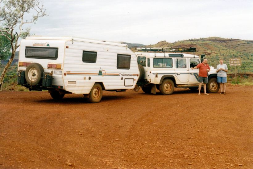 Resize of 07-15-2004 06 no vans past here Hamersley Gorge track