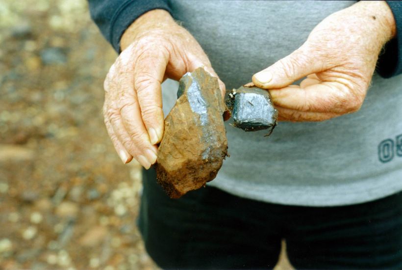 Resize of 07-16-2004 07 blue asbestos.jpg