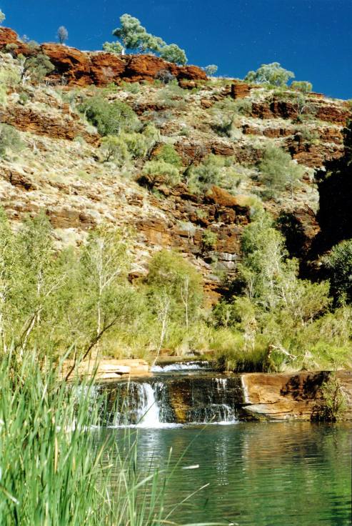 Resize of 07-19-2004 04 Dales gorge and creek