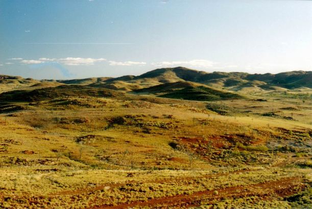 Resize of 07-25-2004 range view from marble bar.jpg