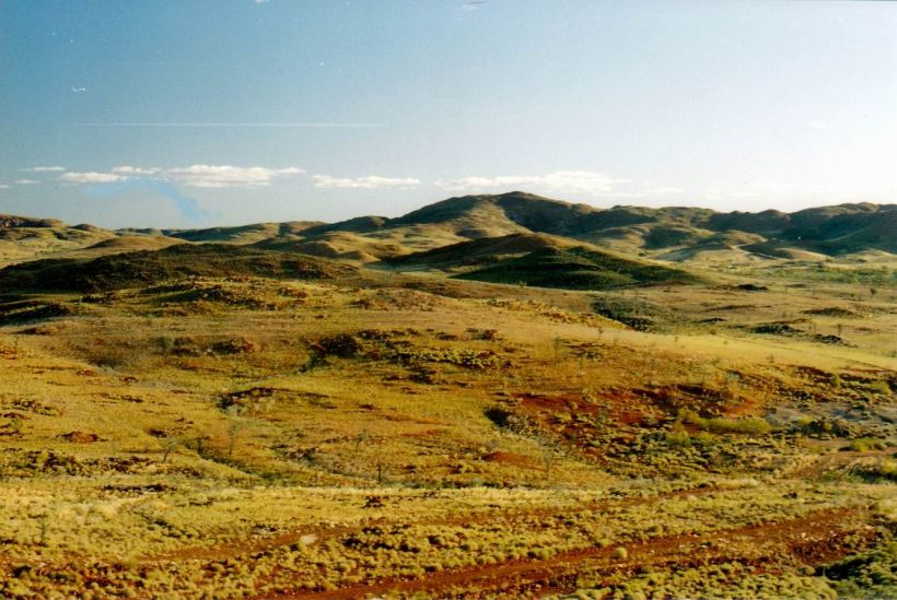 Resize of 07-25-2004 range view from marble bar.jpg