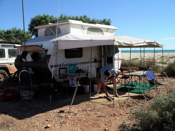 Resize of 08-04-2004 02 Concreting Mesa Camp