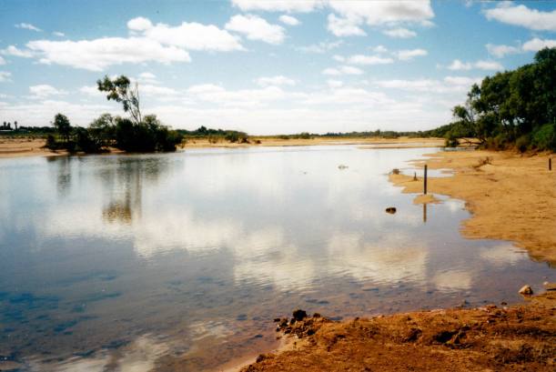 Resize of 08-14-2004 02 Gascoyne with water Carnarvon