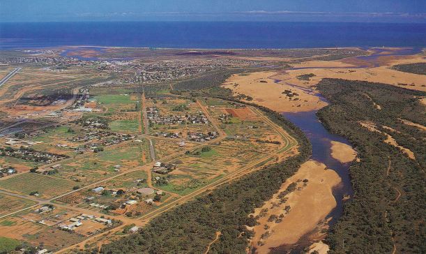 Resize of 08-15-2004 Carnarvon aerial.jpg