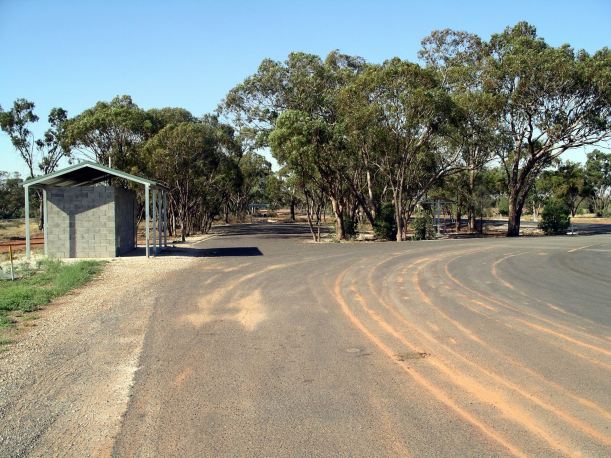 Resize of 3-12-2005  north of Griffith.jpg