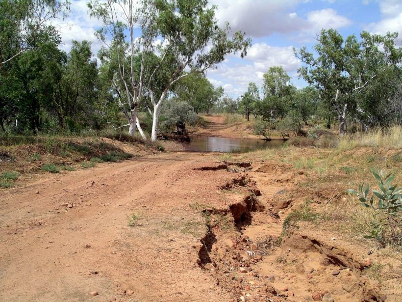Resize of 04-09-2005 06 Elizabeth Creek.JPG
