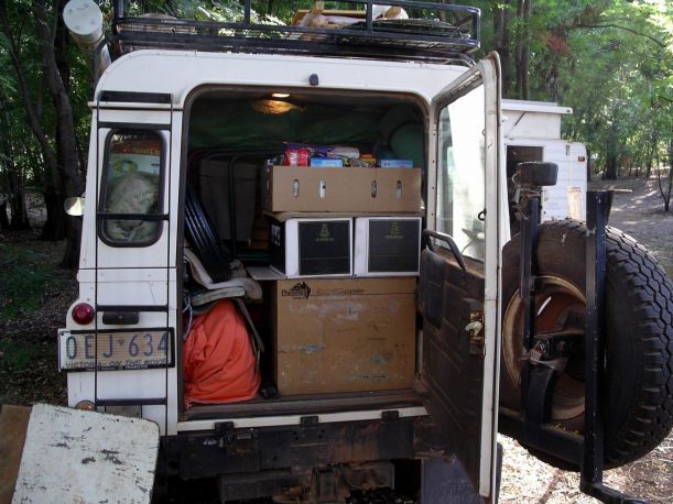 Resize of 04-09-2005 Packed Truck.JPG