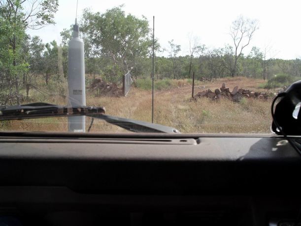 Resize of 04-10-2005 03 Lockable Pungalina Gate.JPG