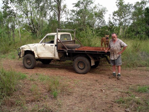 Resize of 04-11-2005 07 Scunge and John.JPG